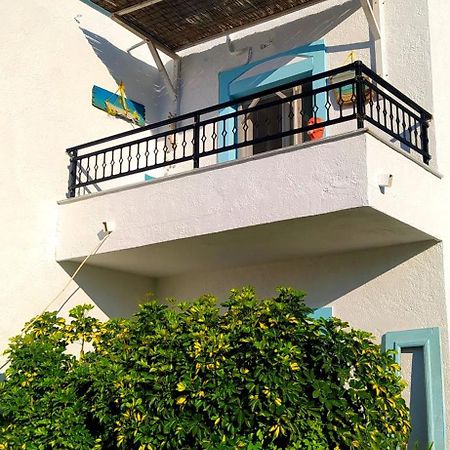 Socrates Sea View Apartment Kampos Marathokampou Екстериор снимка